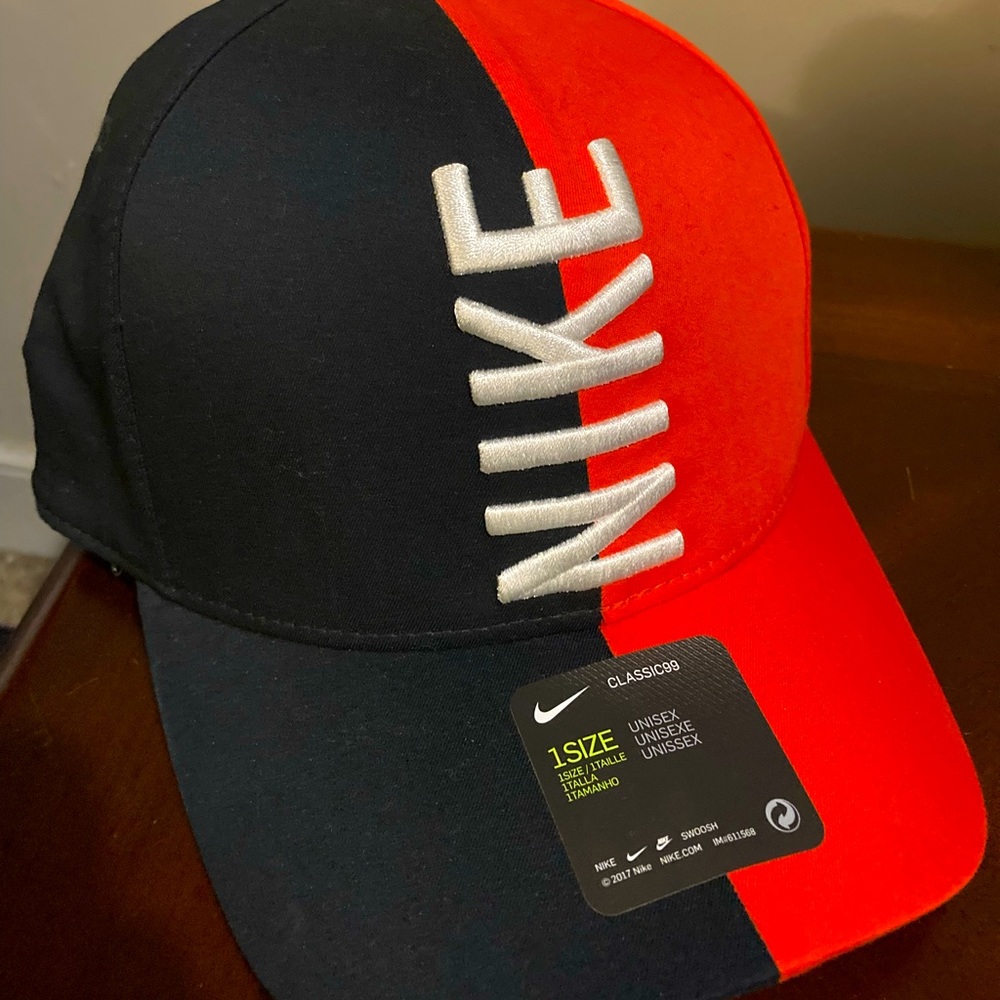 NIKE BLACK/ORANGE Never Worn Hat